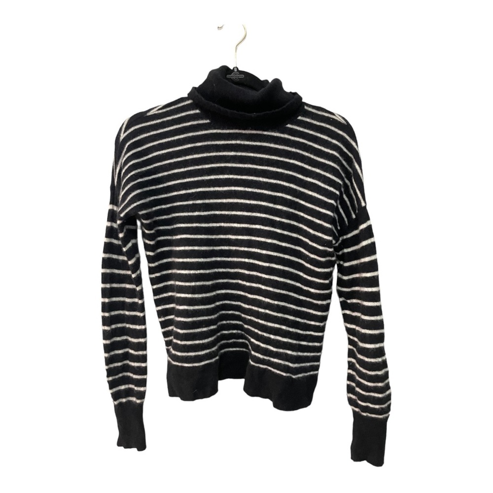 Halogen cashmere turtleneck sweater
